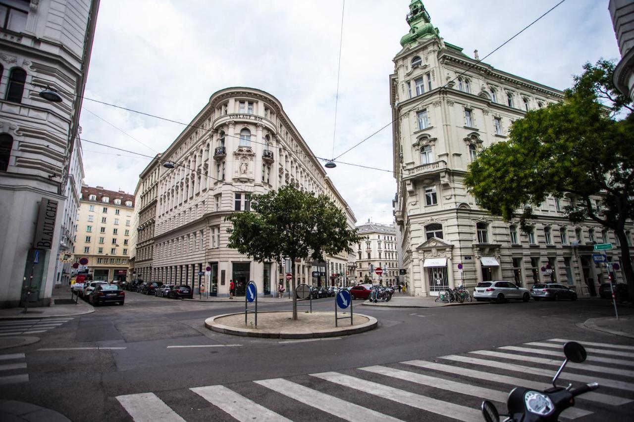 Private Central Vienna I Self Check In Buitenkant foto